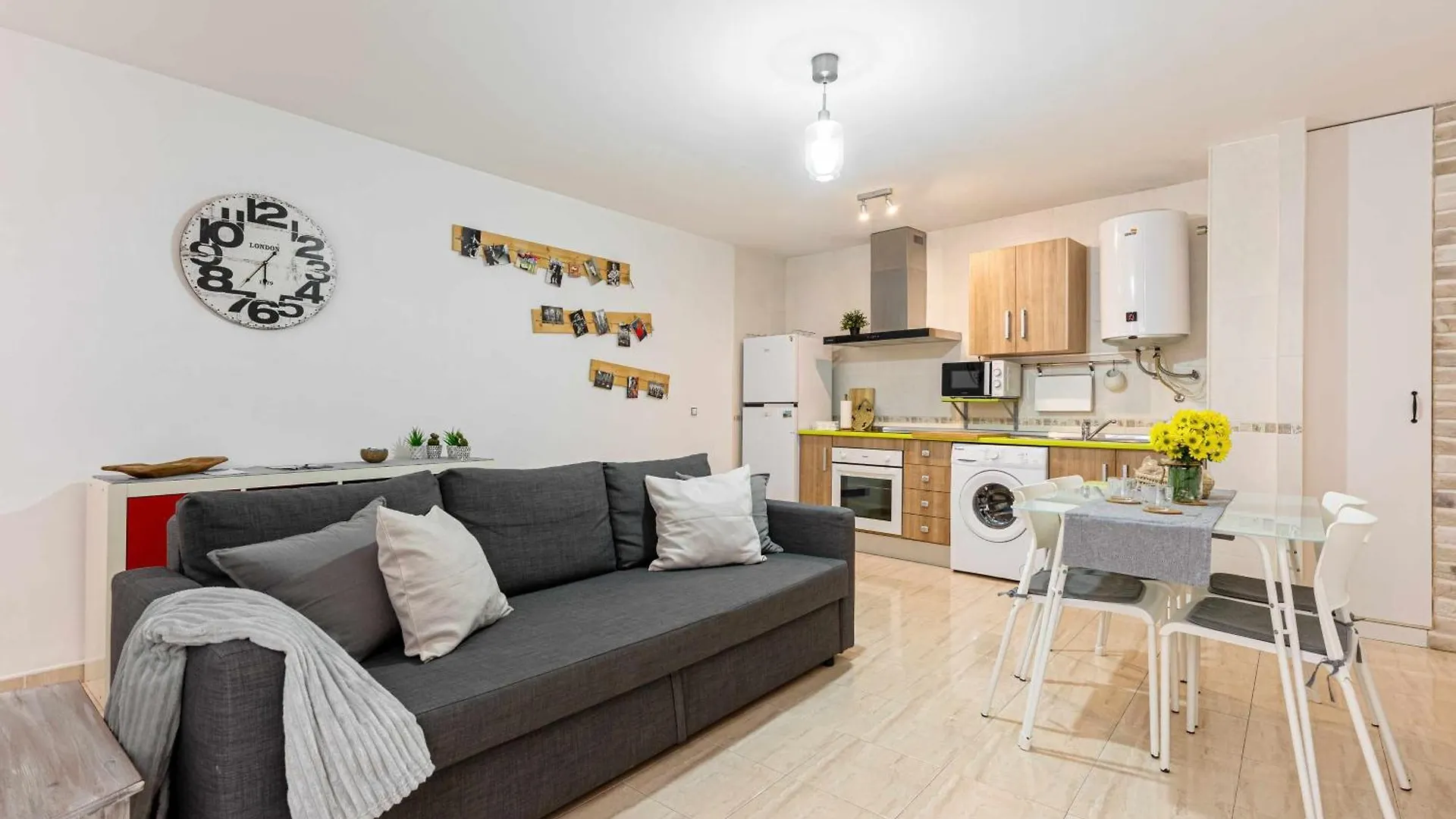 Apt Historic Center Malaga Free Parking 0*,  Spain